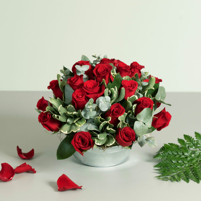 Centrotavola di rose fresche